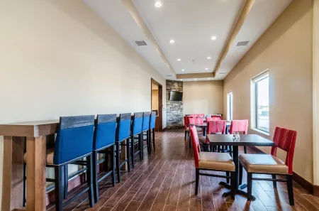 Comfort Inn & Suites Augusta Отели в г. Эль-Дорадо