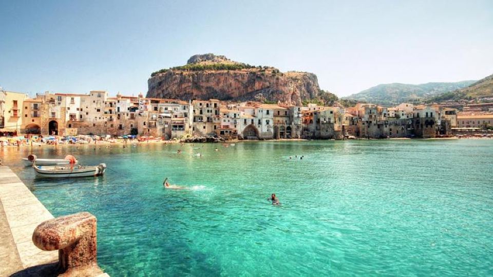 Cavour Holidays