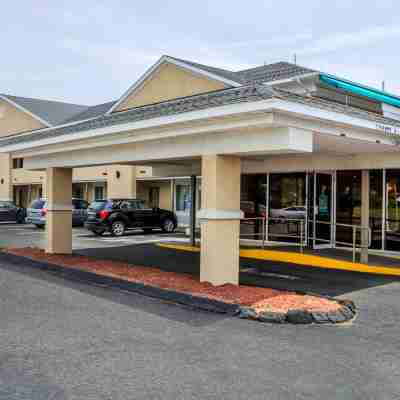 Quality Inn Waterbury Hotel Exterior