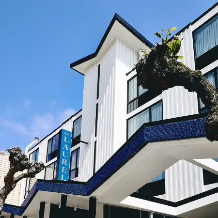 The Laurel Inn, Part of Jdv by Hyatt Отели рядом с достопримечательностью «Ресторан The Cliff House»