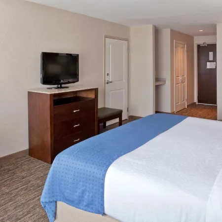 Holiday Inn & Suites SURREY EAST - CLOVERDALE by IHG