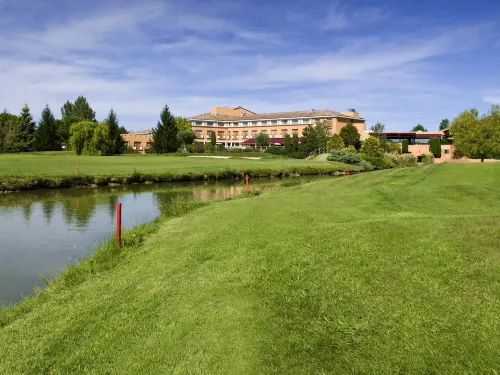 Hôtel Mercure Toulouse Aéroport Golf de Seilh - Parkering