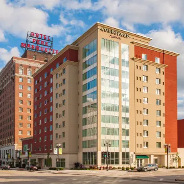 Courtyard Peoria Downtown