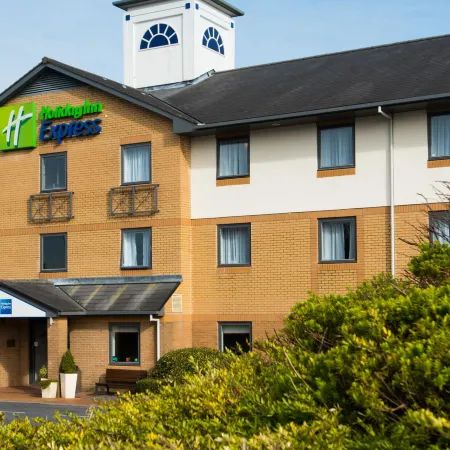 Holiday Inn Express SWANSEA - EAST by IHG