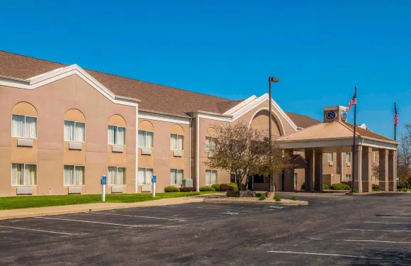 拉斐特大學區舒適套房酒店