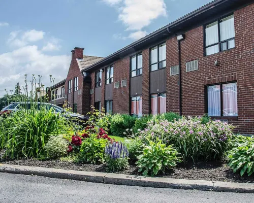 Comfort Inn South Shore Hotels in Repentigny