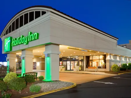 Holiday Inn South Plainfield-Piscataway Отели рядом с достопримечательностью «Rutgers University Busch Student Center»