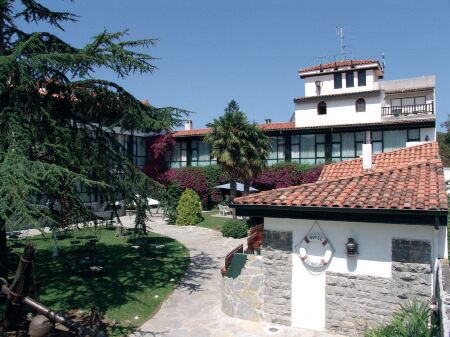 El Ancla Отели в г. Ларедо