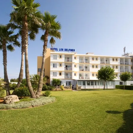 Globales Los Delfines Hotels in Menorca