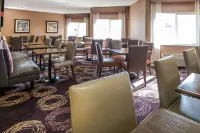 Comfort Inn & Suites Market - Airport - breakfast