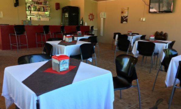 Roxy's Bed & Breakfast - Housity