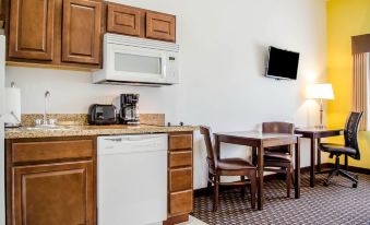 Comfort Inn & Suites Barnesville - Frackville