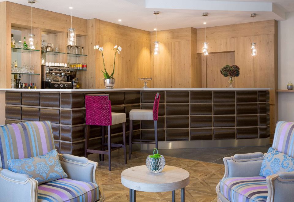 호텔 르 히브 드로이트 & 스파