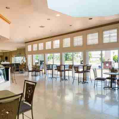 I-Drive Grand Resort & Suites Dining/Meeting Rooms
