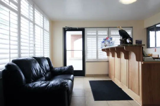 Americas Best Value Inn Roosevelt Ballard