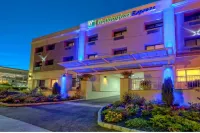 Holiday Inn Express Roslyn - Long Island Hôtels à : North Hempstead
