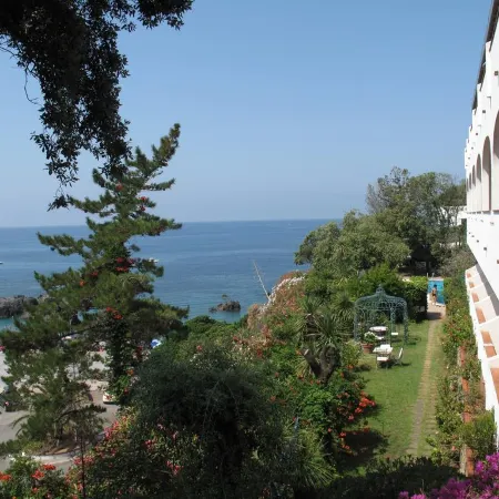 Grand Hotel De Rose
