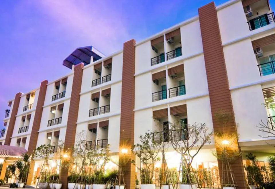 Hotel Prompiman - Housity