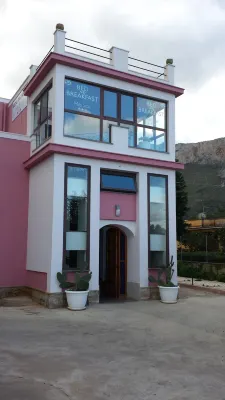 Miss Sicily B&B Hotel in zona Isidoro Valenti srl