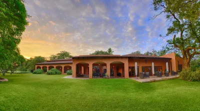 Last Word Madikwe Hoteles cerca de Madikwe Game Reserve
