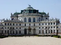 Hotel Sanluigi Các khách sạn gần Bảo tàng Xe hơi