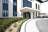 Best Western Plus Hotel des Francs Các khách sạn ở Longpont
