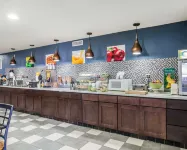 Rodeway Inn & Suites - breakfast