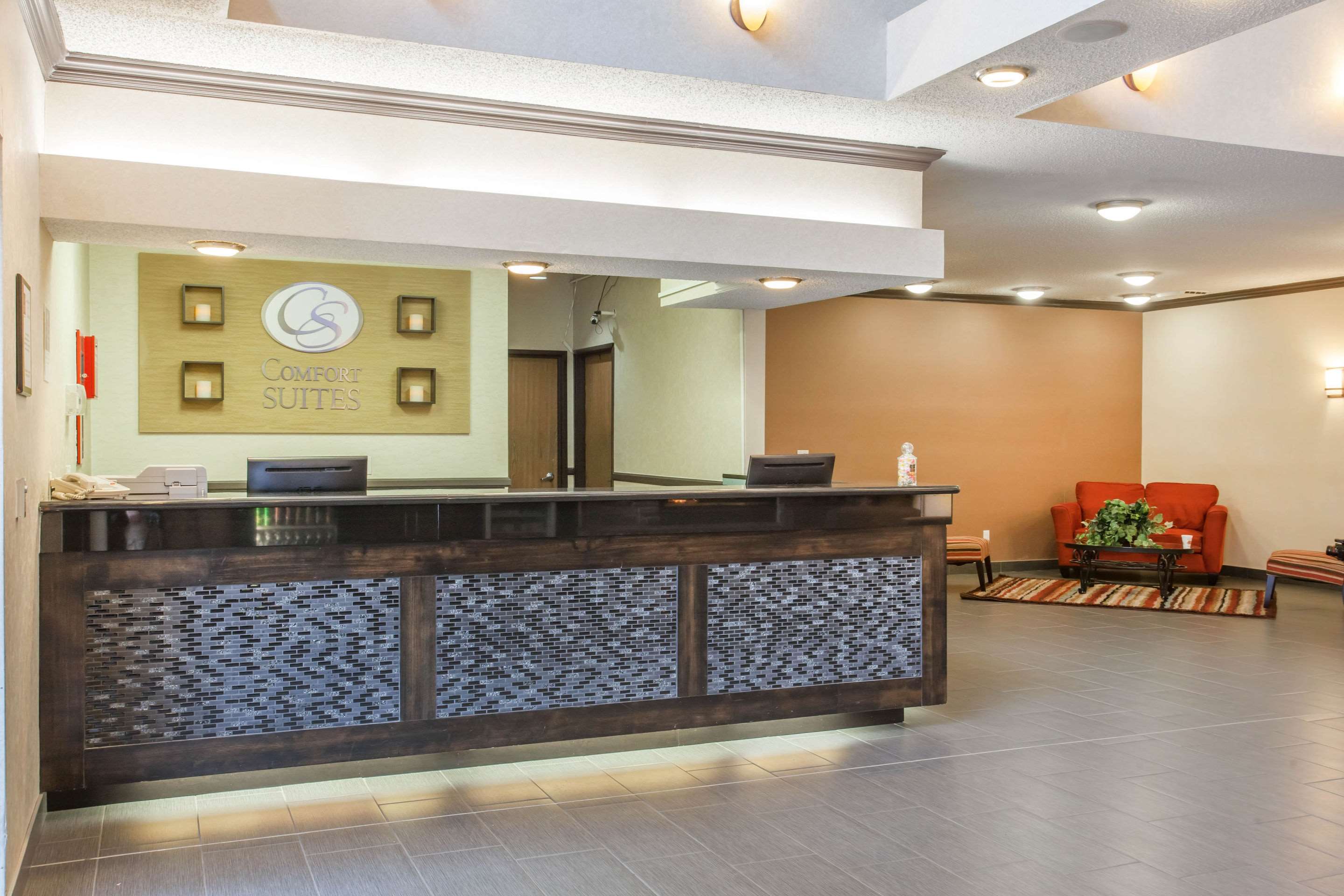 Comfort Suites Near Vancouver Mall