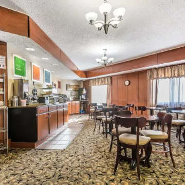 FairBridge Inn & Suites Batavia-Darien Amusement Park