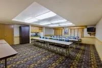AmericInn by Wyndham Hampton - spa