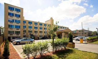 Ramada Plaza by Wyndham Montreal