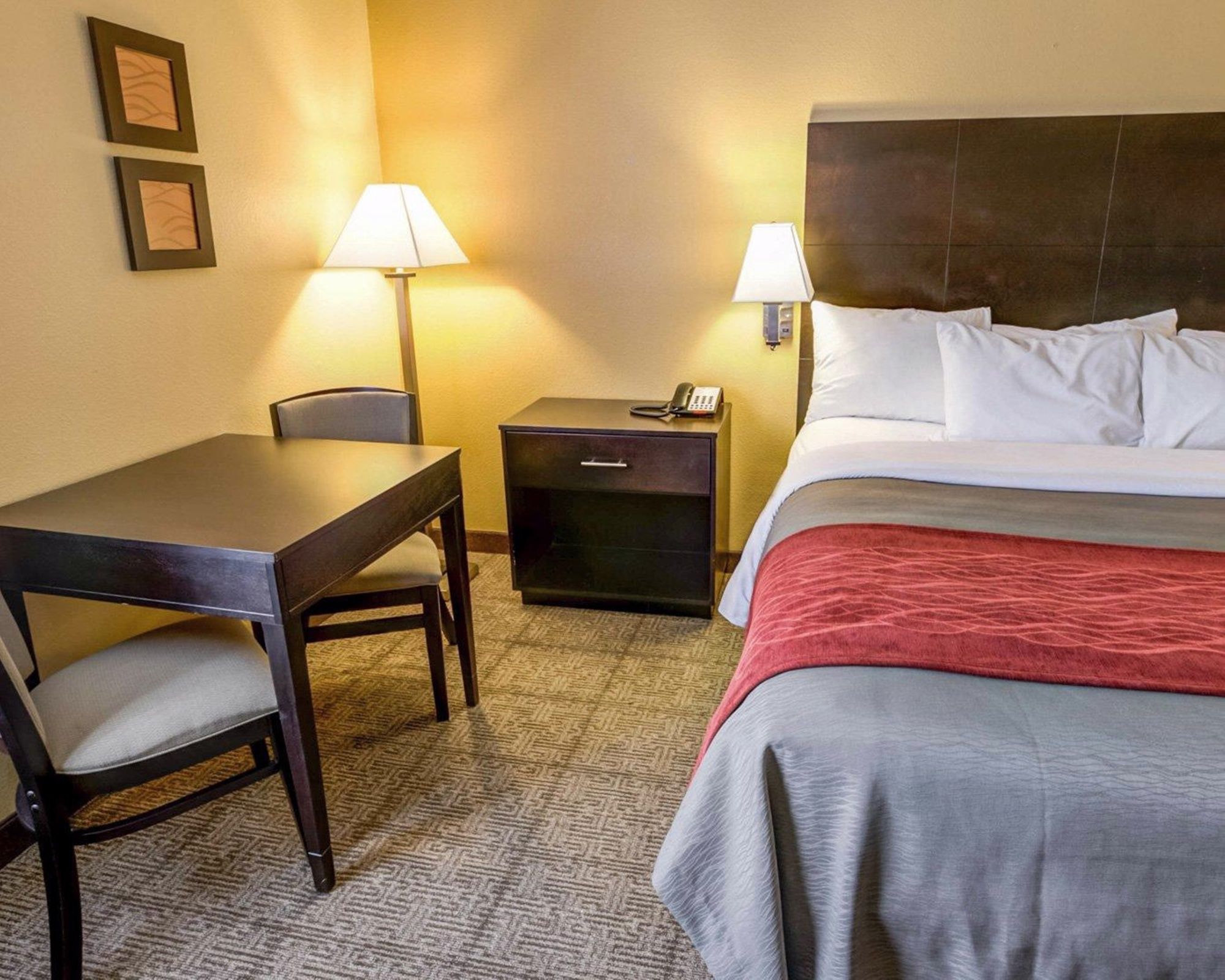 Quality Inn & Suites Lenexa Kansas City