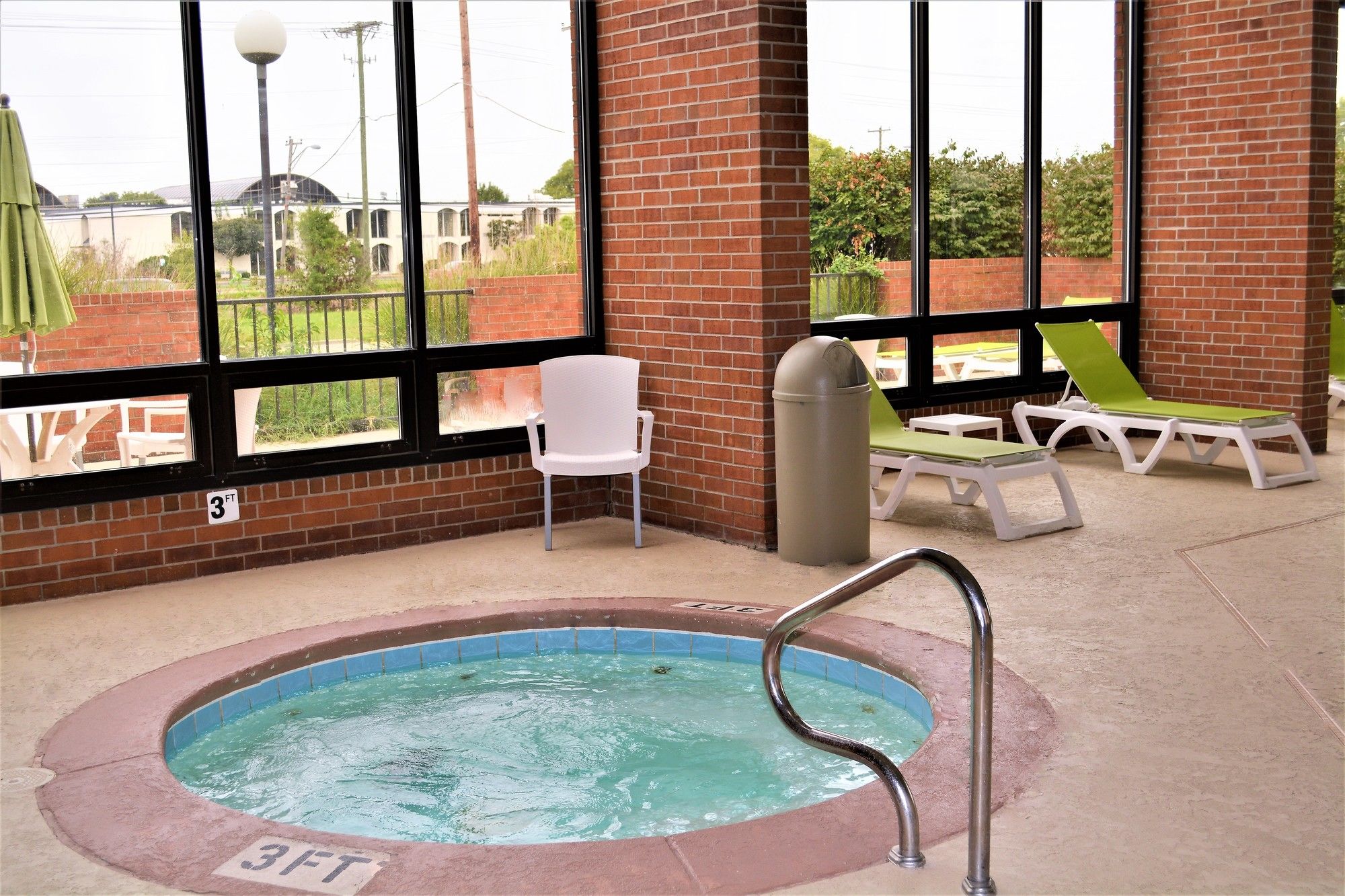 Comfort Inn & Suites Evansville Airport