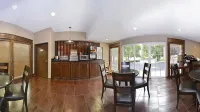 Best Western Plus Prairie Inn Hotels in Albany