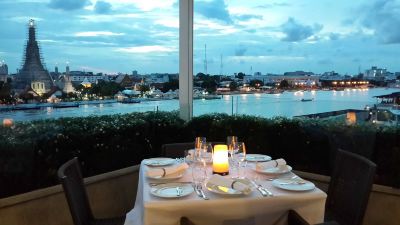 レストラン リヴァ アルン バンコクの写真