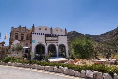 Complejo Turístico la Garganta Hotels in Ardales