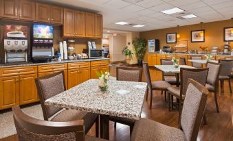 Best Western Plus New England Inn  Suites