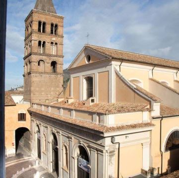 라 멘사 폰데라리아의 내부 디자인 이미지