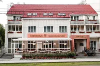 Chajkovskij Na Ulitse Mira Hotel Hotel dekat Tchaikovsky State Institute of Physical Culture