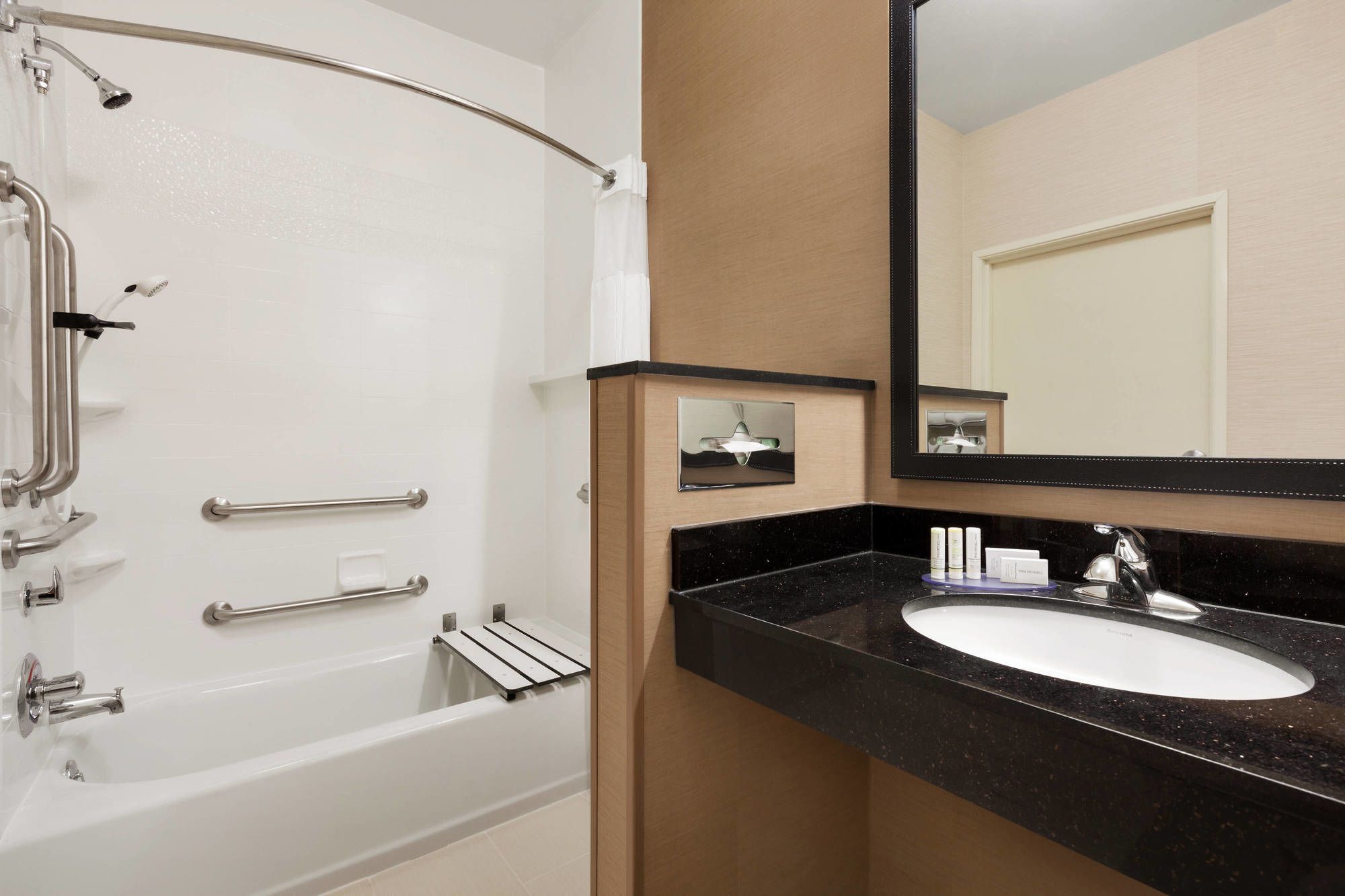 Fairfield Inn & Suites Omaha East/Council Bluffs, IA