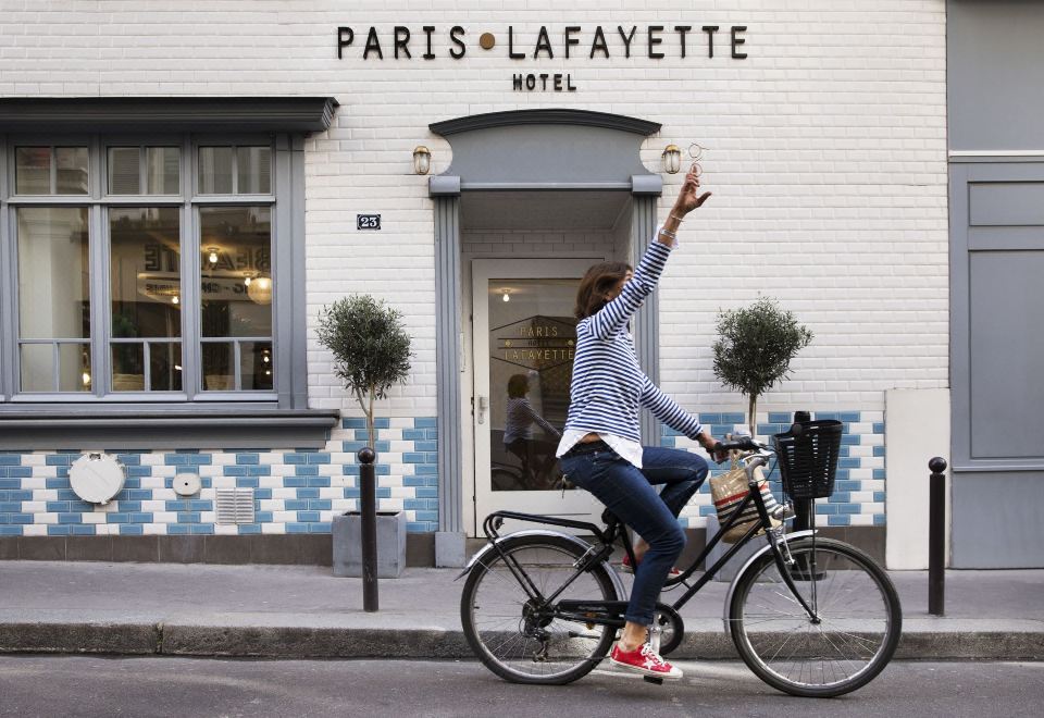 4. 호텔 파리 라 ..