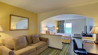 hutchinson-island-plaza-hotel-and-suites