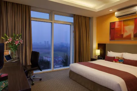 Somerset Hoa Binh Hanoi Отели рядом с достопримечательностью «Hanoi University of Science and Technology»