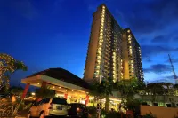 Solo Paragon Hotel & Residence Hotel dekat Velodrome Manahan