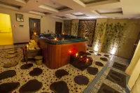 Moonlight Hotel Hue - Romantic