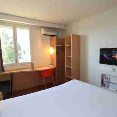 Ibis Aurillac Rooms