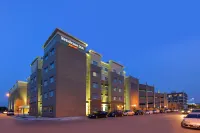 Residence Inn des Moines Downtown فنادق في ديس موينز