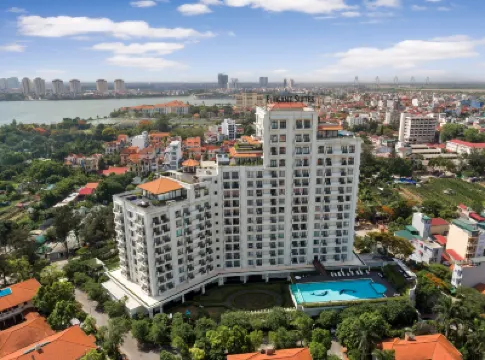 Elegant Suites Westlake Hotels near Tay Ho
