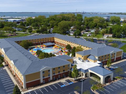 Cedar Point's Express Hotel