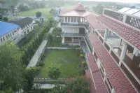 Hotel Royal Safari pvt ltd